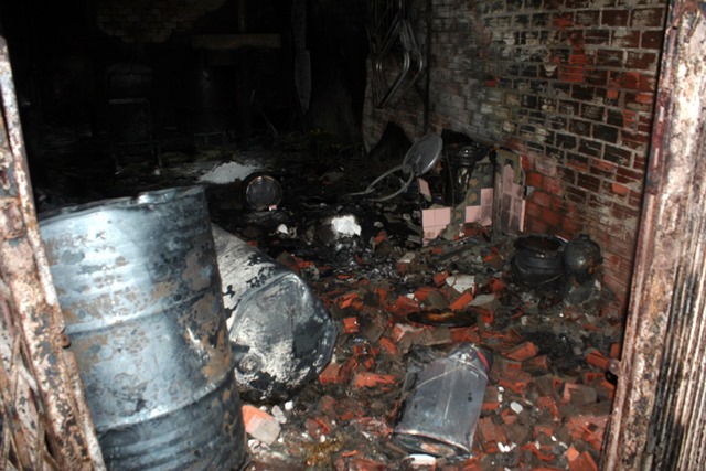 Nổ, cháy cơ sở kinh doanh hóa chất, khu dân cư náo loạn