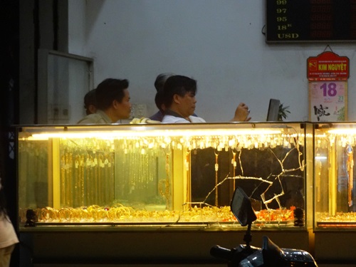 Vụ dùng súng cướp tiệm vàng: Cướp liều lĩnh, ra tay nhanh gọn