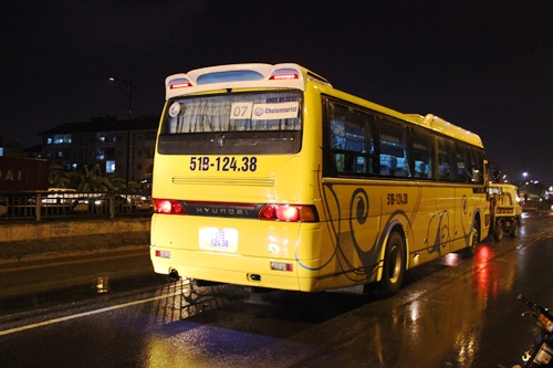 Trên đường về nhà, người đàn ông bị xe khách cán chết 