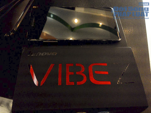 Đập hộp Lenovo Vibe Z - 