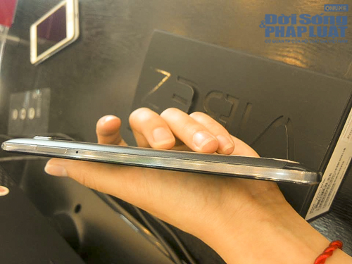 Đập hộp Lenovo Vibe Z - 