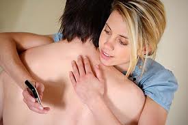 Chồng bỏ vợ đẹp, con khôn vì vẫn còn lưu luyến tình cũ