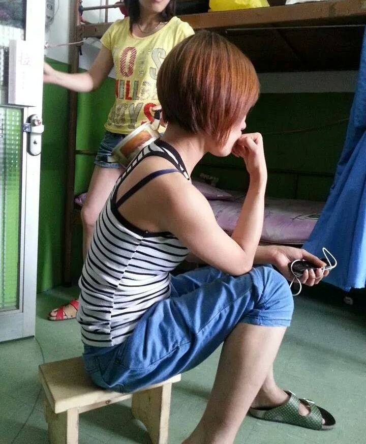 Bi kịch cuộc đời của những tiếp viên chân dài phòng VIP