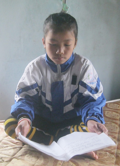 Bé gái 9 tuổi mồ côi  cần lắm sự sẻ chia...