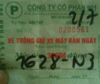 “guồng máy” thu tiền gửi xe 