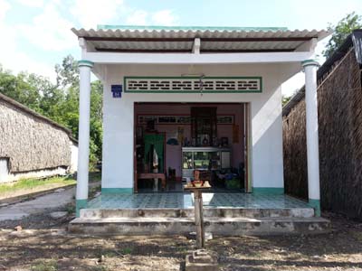 Cảm thương gia đình có người mẹ quyên sinh lấy tiềncho con ăn học