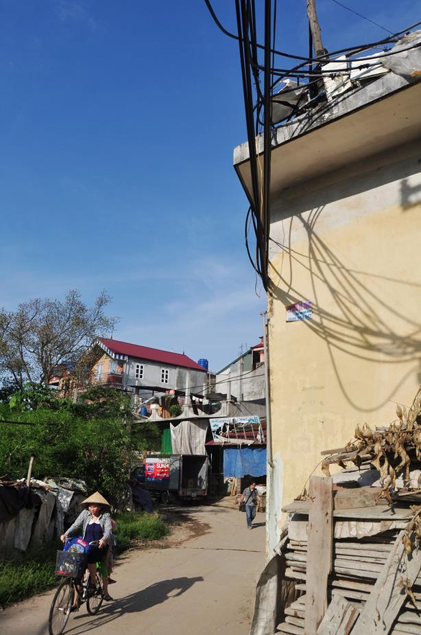 Đau lòng cảnh người dân gánh nước ao về ăn ở Hà Nội