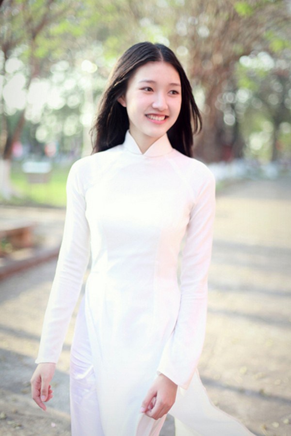 nữ-sinh-học-giỏi Điểm danh những cô nàng con nhà giàu học giỏi