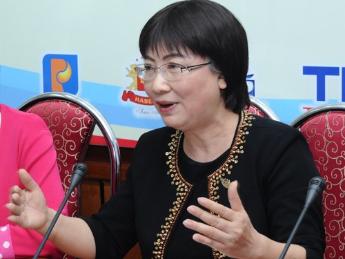 Tồn tại trong tâm bão, DN bán lẻ phải lấy được niền tin người tiê