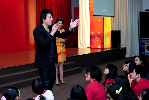 Thu Minh – Thanh Bùi bảo vệ sừng tê giác