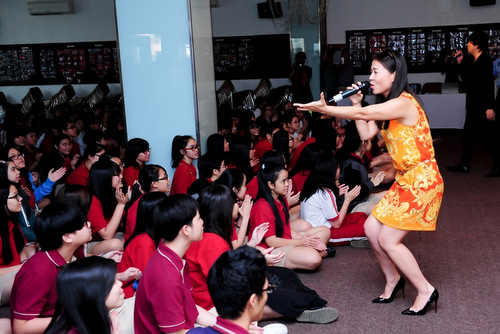 Thu Minh – Thanh Bùi bảo vệ sừng tê giác