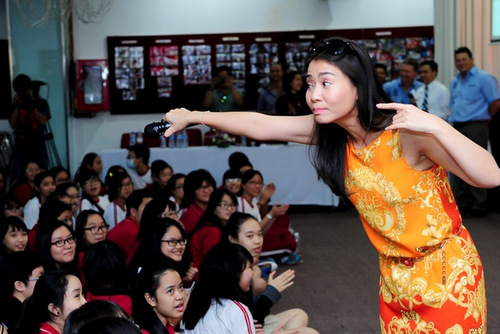 Thu Minh – Thanh Bùi bảo vệ sừng tê giác