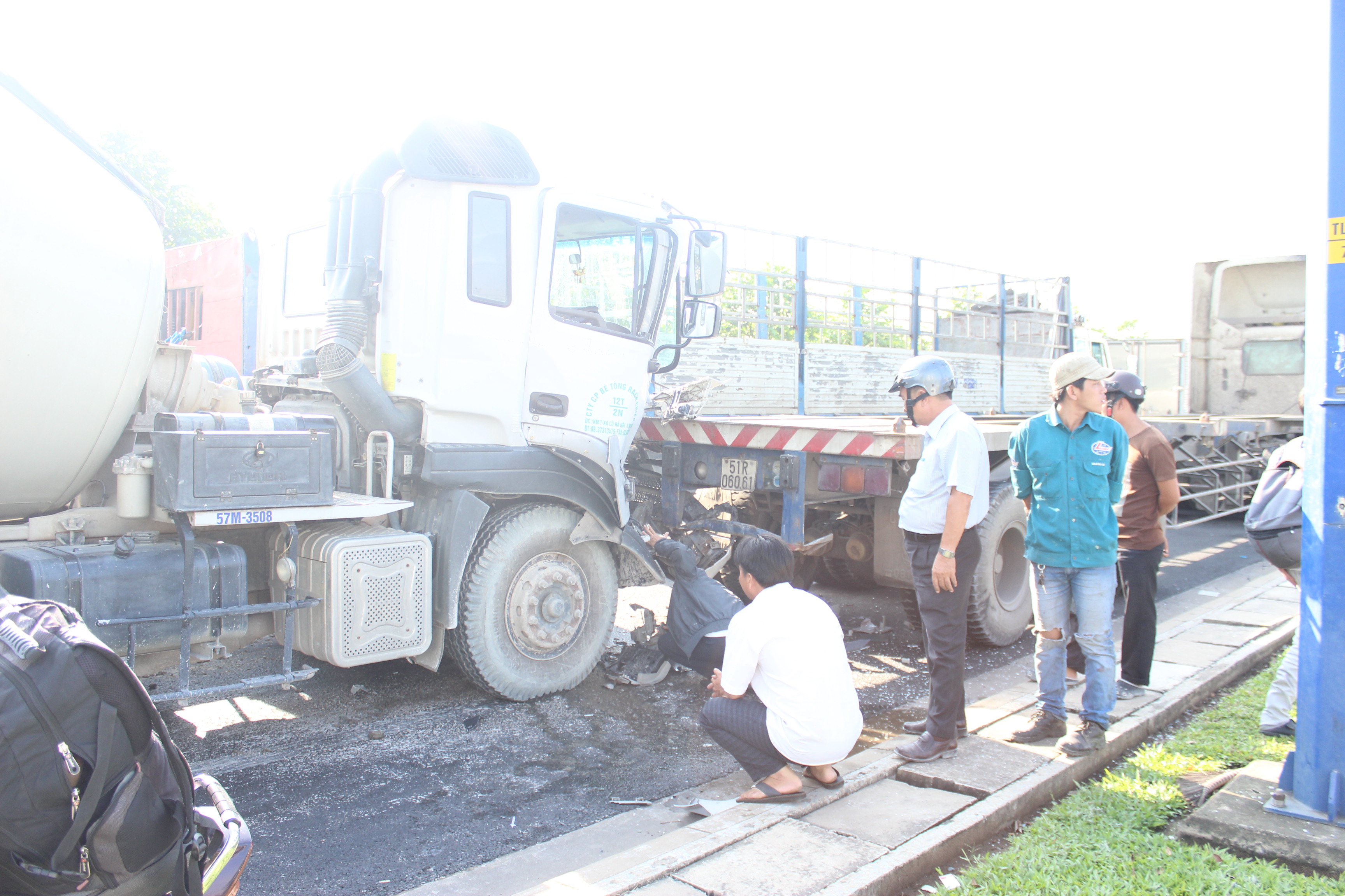 TP.HCM: Hai vụ tai nạn liên tiếp trên đường Mai Chí Thọ
