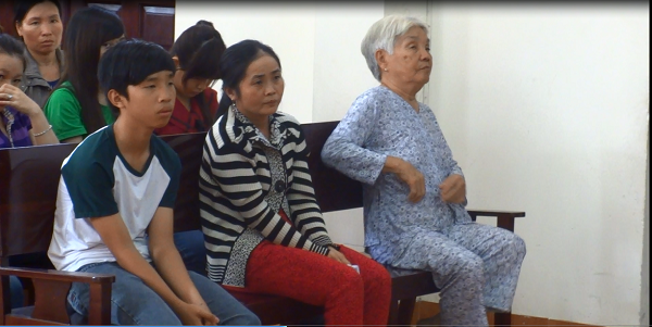 Bất ngờ bị đánh chết sau khi cự cãi với CSGT Bất ngờ bị đánh chết sau khi cự cãi với CSGT