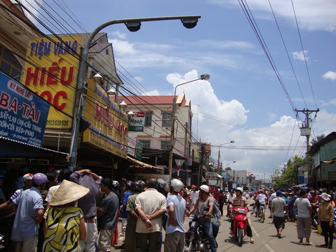 Đồng Nai: Truy tố 3 kẻ giết, cướp tiệm vàng Hiếu Học