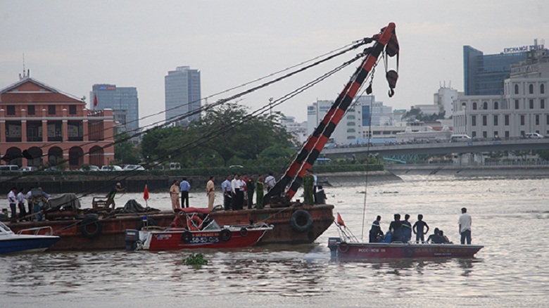 TP.HCM:xà lan gần 100 tấn trên nóc hầm Thủ Thiêm là do quá tải
