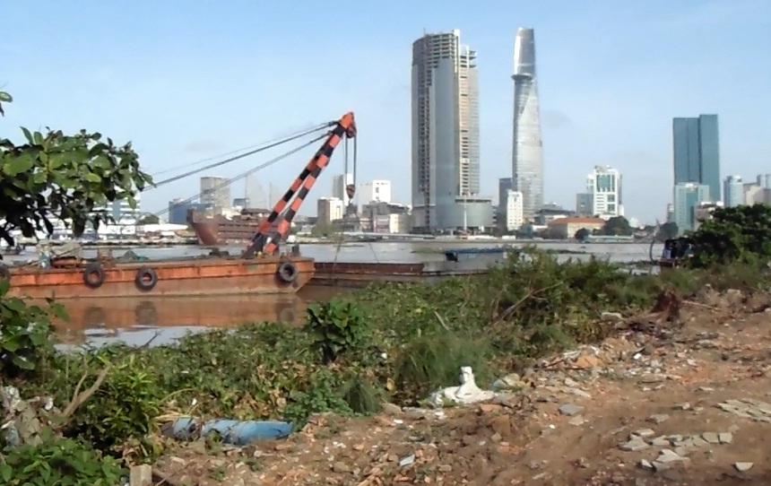 TP.HCM:xà lan gần 100 tấn trên nóc hầm Thủ Thiêm là do quá tải