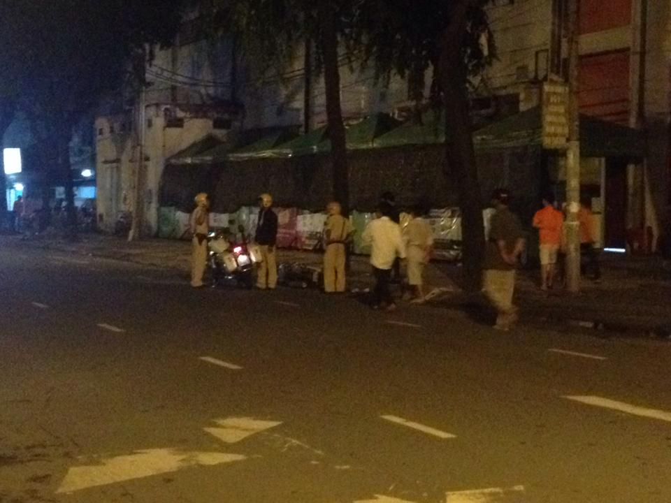 TP.HCM: Đường phố tiếp tục biến thành sông sau mưa