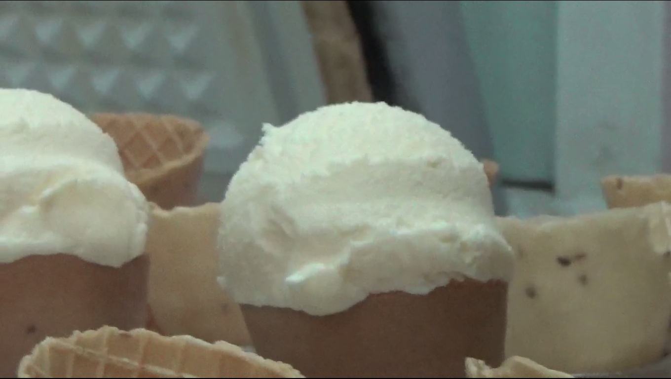 Kem Tràng Tiền – hương vị mùa hè quen thuộc của người Hà Nội