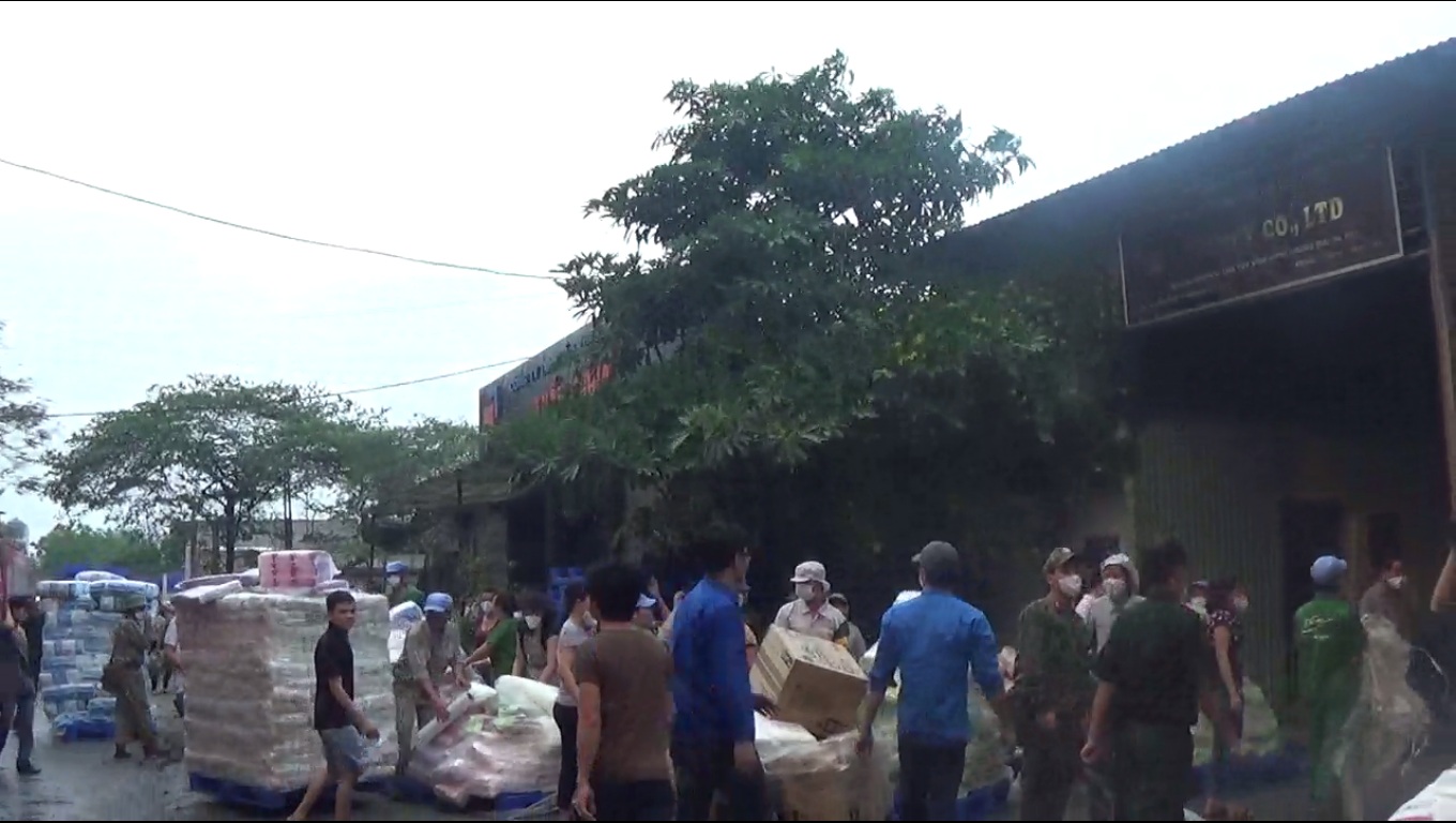 Cháy lớn tại chợ Vình Hưng - Hà Nội gây thiệt hại nặng nề