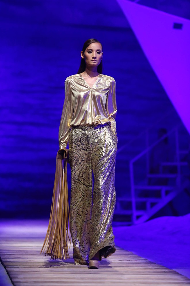 Xu hướng trang phục sắc vàng ánh kim năm 2014