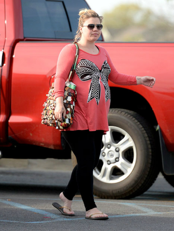 Sao Hollywood đua nhau sinh em bé trong năm 2014