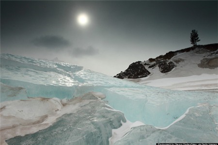 Vẻ đẹp của hồ băng nhân tạo Abraham
