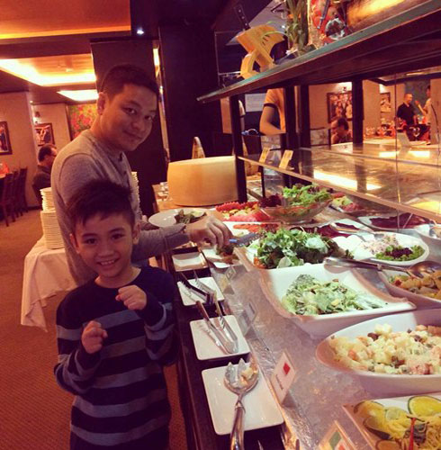 Kim Hiền thử váy cưới trước ngày lên xe hoa