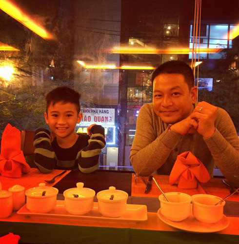 Kim Hiền thử váy cưới trước ngày lên xe hoa