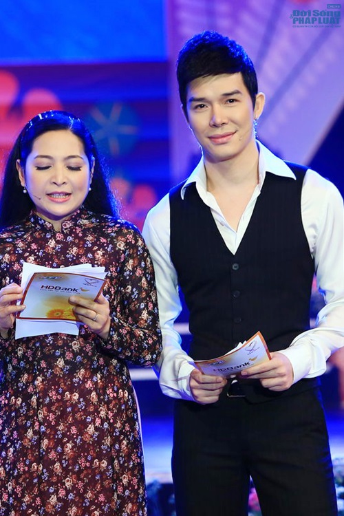 Nathan Lee bất ngờ làm MC