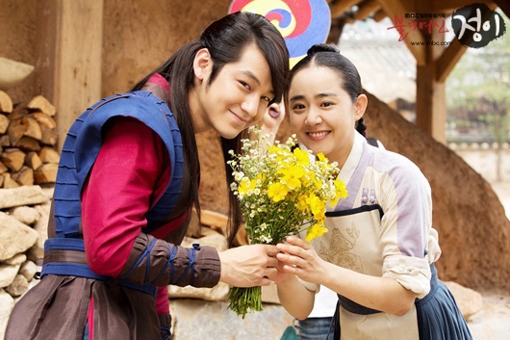 Kim Bum và Moon Geun Young chính thức đường ai nấy đi Kim Bum và Moon Geun Young chính thức đường ai nấy đi