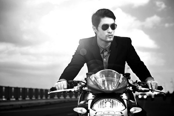 Johnny Trí Nguyễn: Đàn ông 