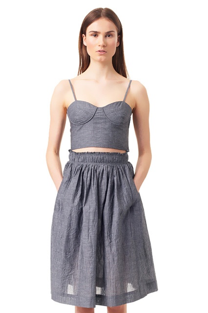 Tự tin xuống phố ngày hè cùng kiểu áo Bustier
