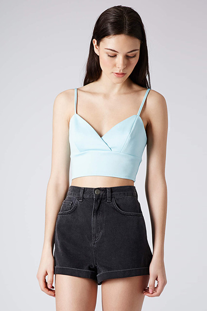 Tự tin xuống phố ngày hè cùng kiểu áo Bustier
