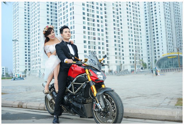 Mai Thỏ chuẩn bị cưới thiếu gia chơi xe phân khối lớn Mai Thỏ chuẩn bị cưới thiếu gia chơi xe phân khối lớn