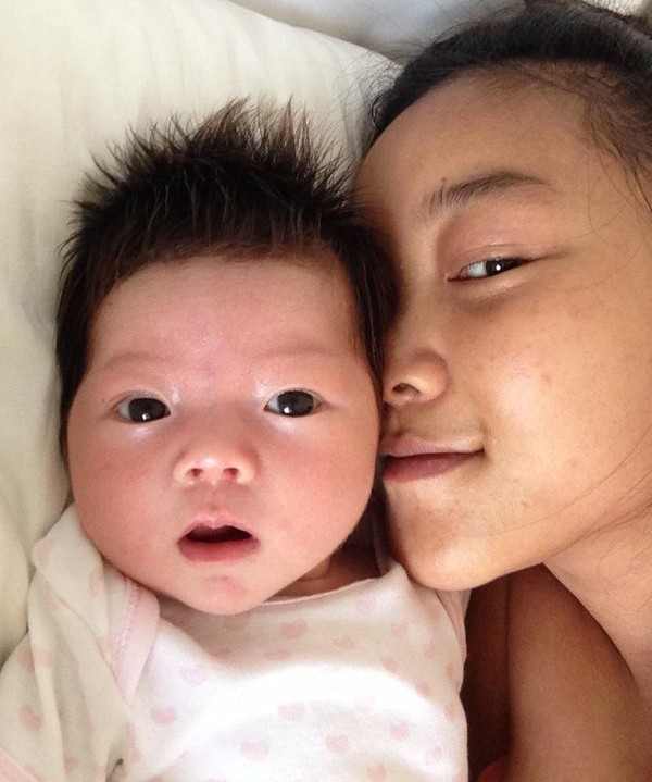 Những cô dâu cứng tuổi của showbiz Việt