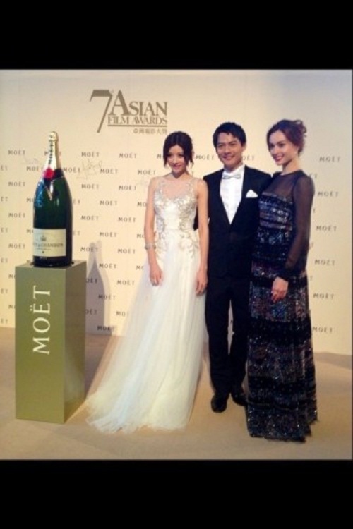 Châu Tấn công khai ảnh người yêu người Mỹ gốc Hoa điển trai Châu Tấn công khai ảnh người yêu người Mỹ gốc Hoa điển trai