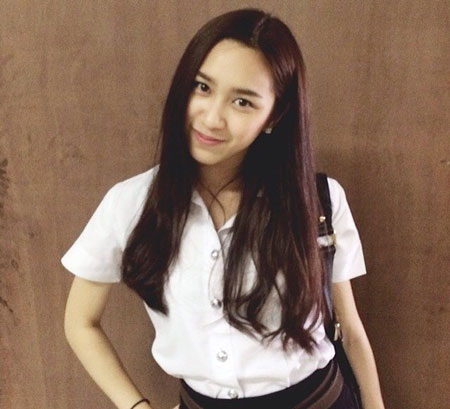 Nữ diễn viên 21 tuổi của Thái Lan bị bắn chết ngay tại trung tâm Nữ diễn viên 21 tuổi của Thái Lan bị bắn chết ngay tại trung tâm