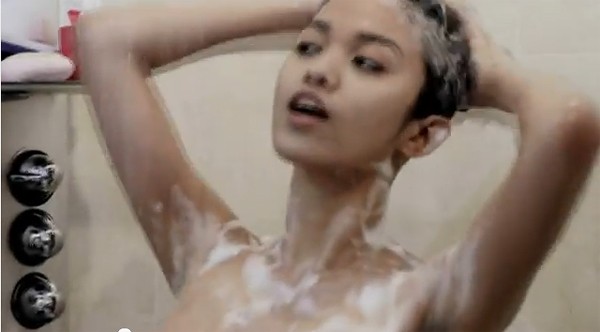 Những chiêu thức quay cảnh nóng chỉ có ở phim Việt