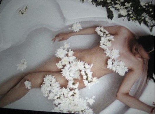 Những chiêu thức quay cảnh nóng chỉ có ở phim Việt