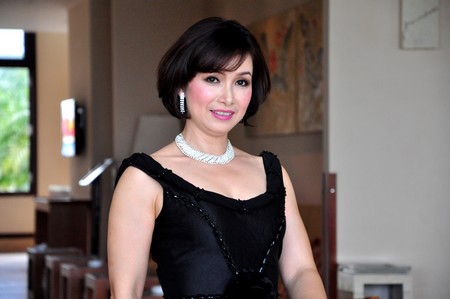 Cận cảnh nhan sắc của hoa hậu 