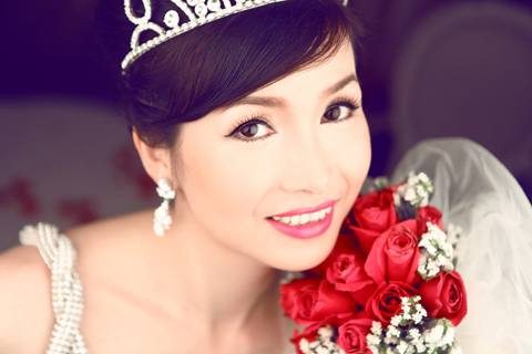 Cận cảnh nhan sắc của hoa hậu 