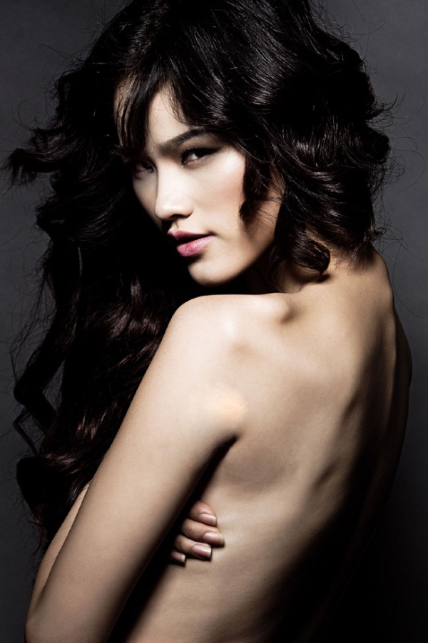 22 bức ảnh nude đẹp nhất của sao Việt 