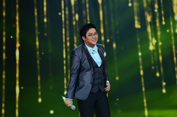 Hoài Linh lại bất ngờ công bố thêm con nuôi