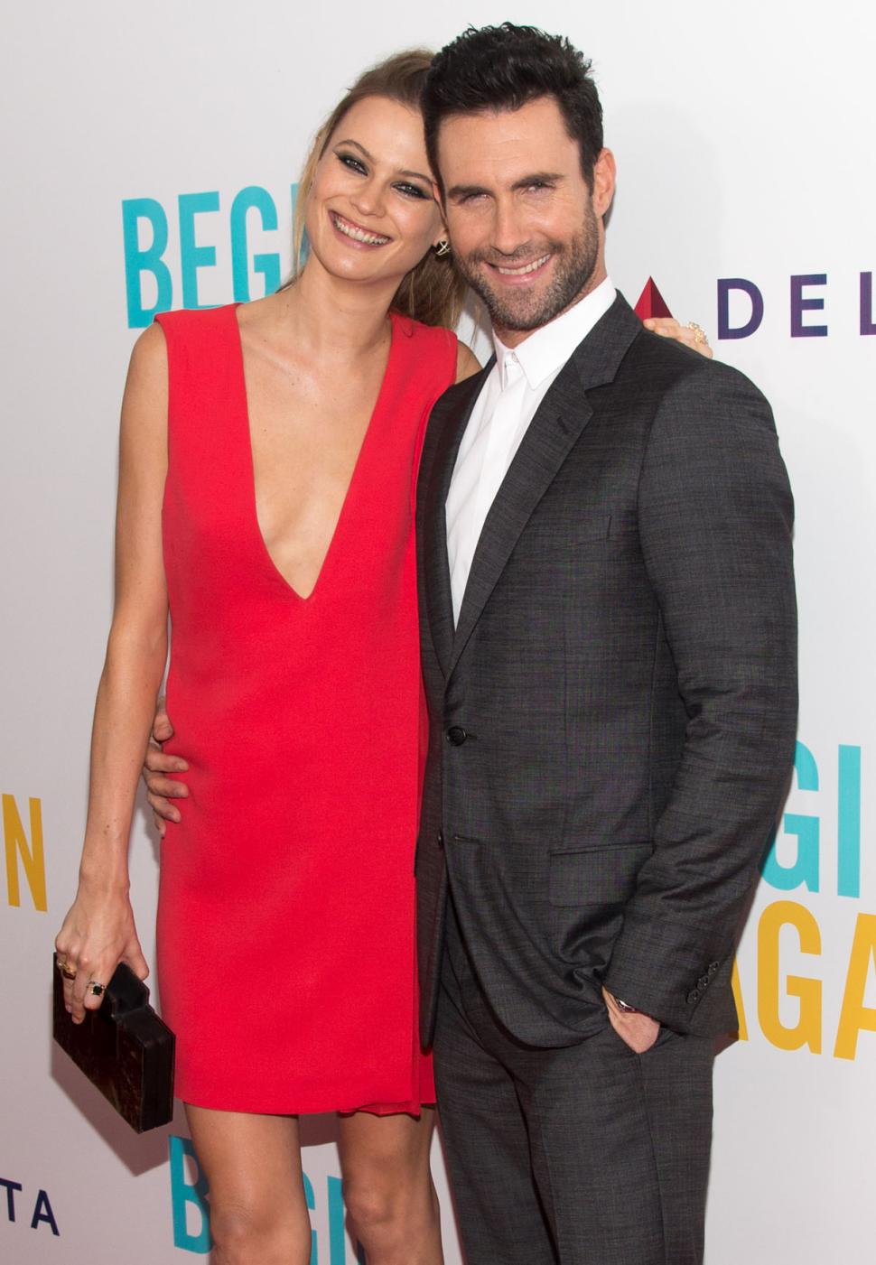 Giám khảo The Voice và thiên thần nội y chính thức kết hôn Giám khảo The Voice và thiên thần nội y chính thức kết hôn