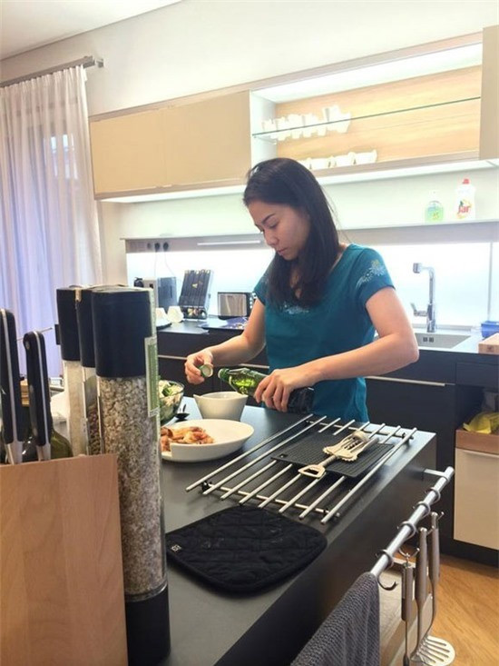 Nơi ăn chốn ở hoành tráng của sao Việt ở trời Tây