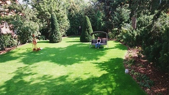 Nơi ăn chốn ở hoành tráng của sao Việt ở trời Tây