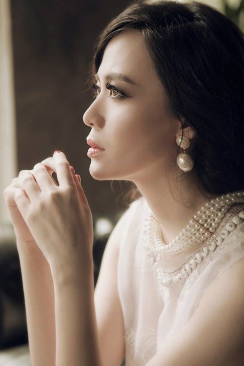 Nghe sao Việt “tám” về hiện tượng Lệ Rơi