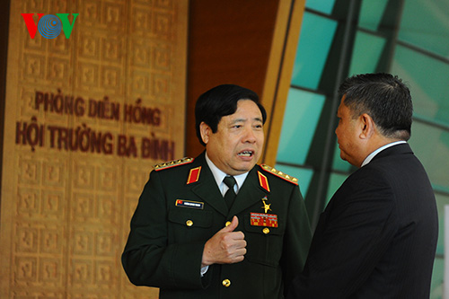 Bộ trưởng Phùng Quang Thanh thông tin về chuyến thăm Trung Quốc Bộ trưởng Phùng Quang Thanh thông tin về chuyến thăm Trung Quốc