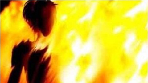 Để xăng cạnh bếp lửa, cả gia đình nhập viện